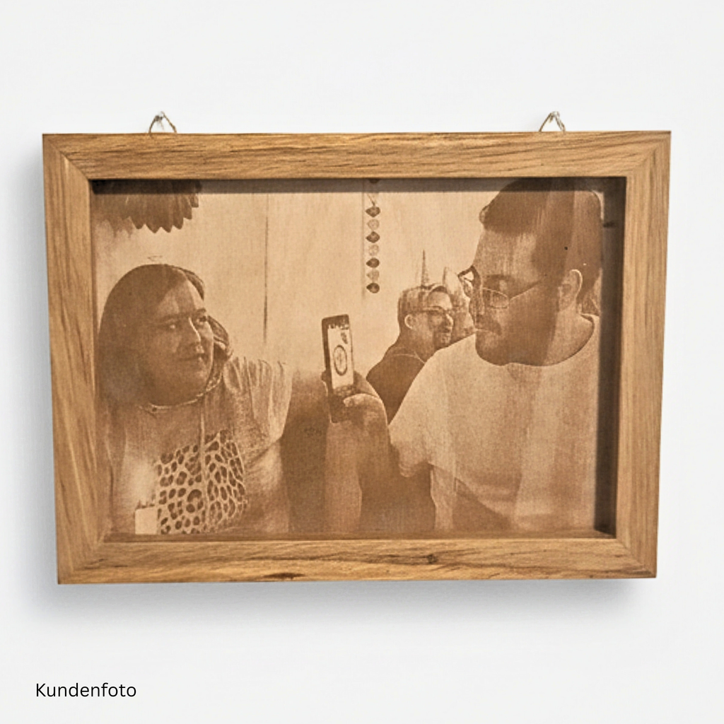 Portraitgravur auf Holz - Maloah Handmade Design