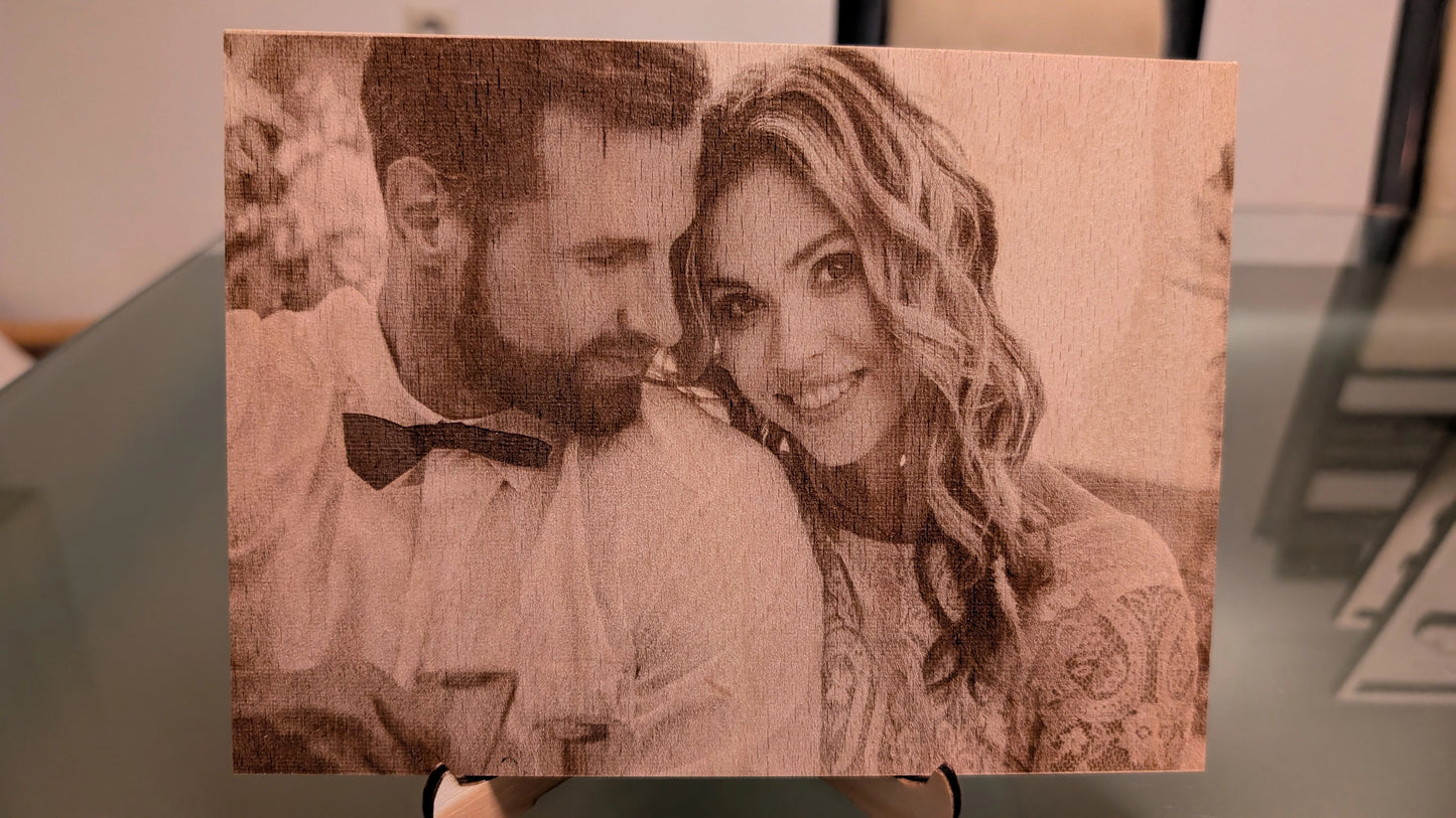 Portraitgravur auf Holz - Maloah Handmade Design