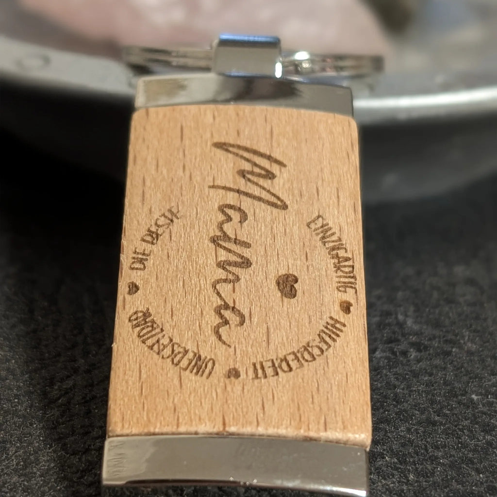 Handgefertigter Schlüsselanhänger Naturholz Metall Geschenk Muttertag
