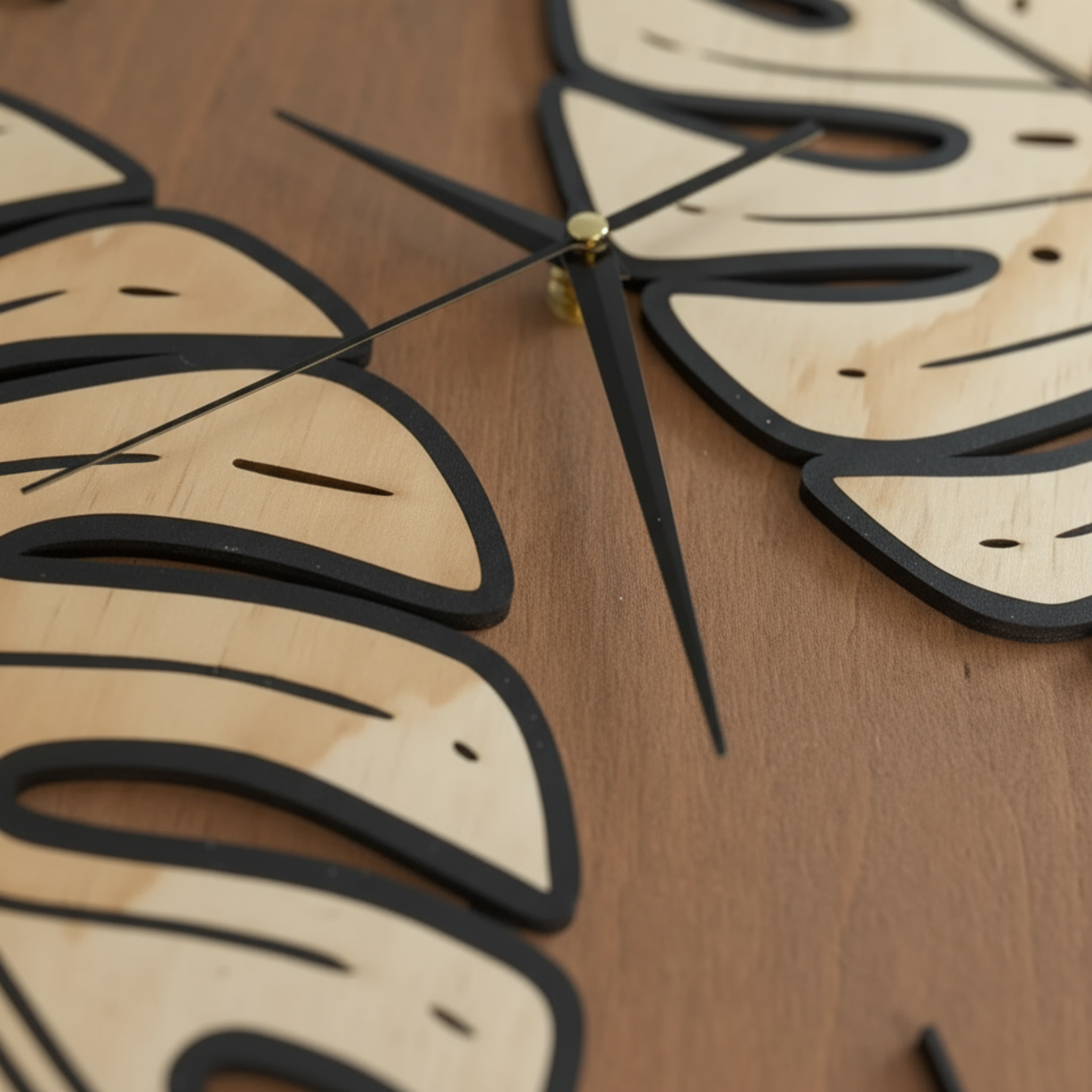 handgefertigte wanduhr monstera