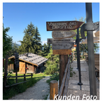 Personalisierter Holz Wegweiser Garten – Gravur Schild BBQ Biergarten Geschenk - Maloah Handmade Design